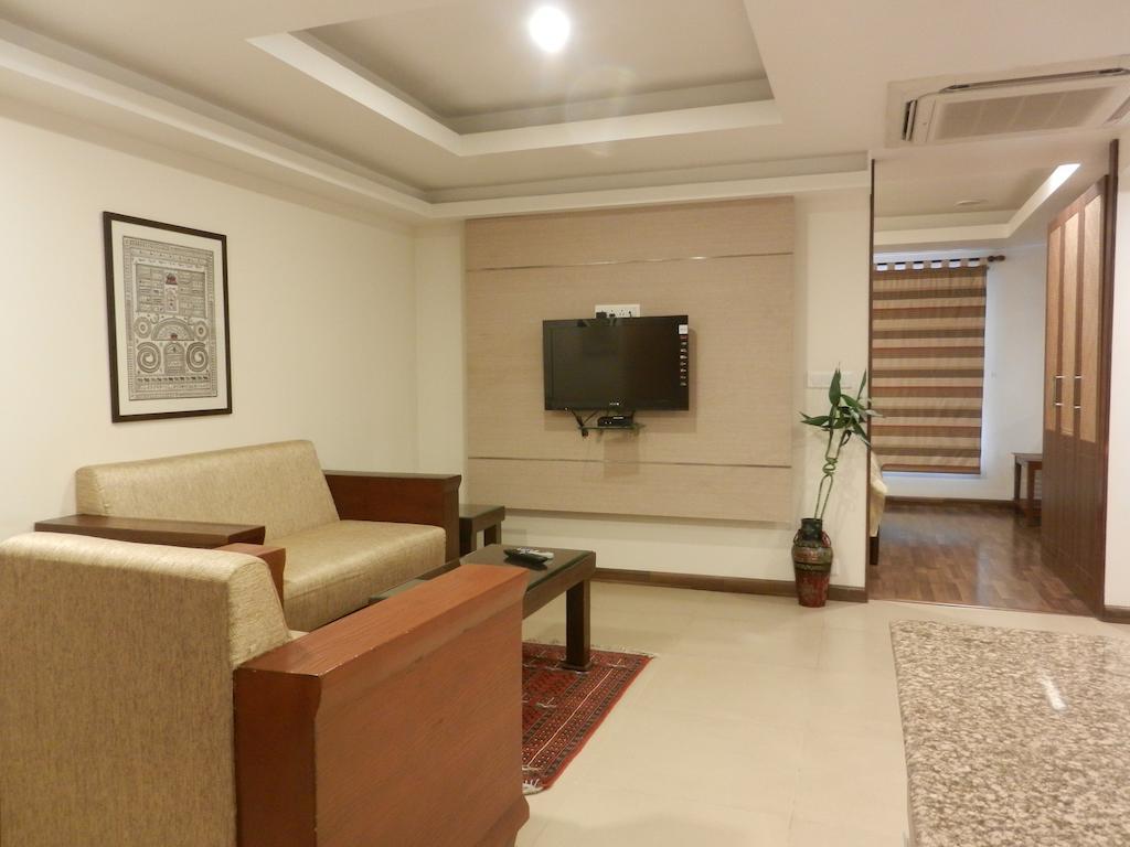 Brunton Heights Executive Suites Бангалор Экстерьер фото