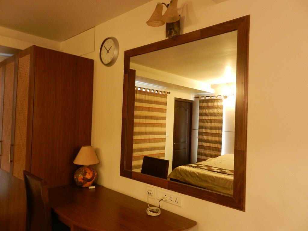 Brunton Heights Executive Suites Бангалор Экстерьер фото