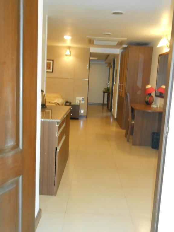 Brunton Heights Executive Suites Бангалор Экстерьер фото