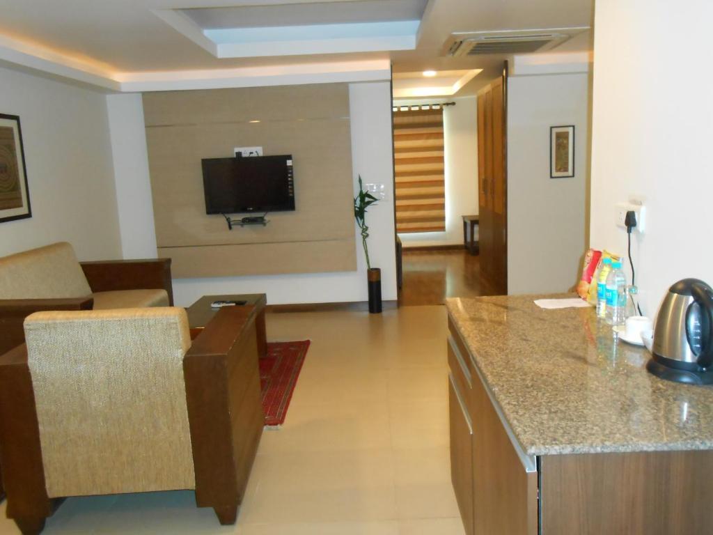 Brunton Heights Executive Suites Бангалор Номер фото