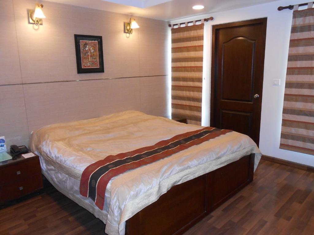 Brunton Heights Executive Suites Бангалор Номер фото